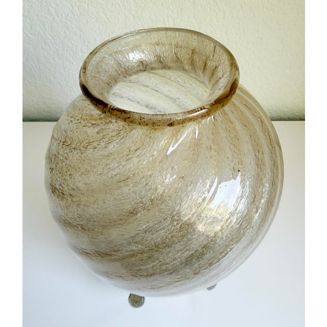 Champagne 14" Murano Champagne Ribbon Vase, Attributed, Mid 20th Century For Sale - Image 8 of 15