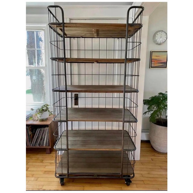A rare find from a beloved collection. The most popular size in the icon it bakers rack collection. So versatile. A...