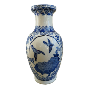 Vintage Blue & White Porcelain Chinese Vase