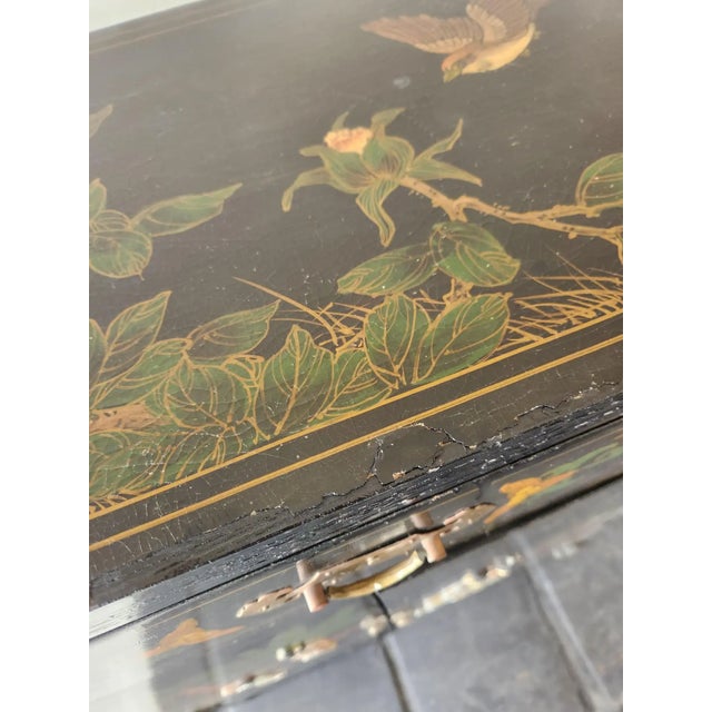 1950s Chinoiserie Black Lacquer Mop Chinese Cabinet Hand Painted For Sale - Image 12 of 15