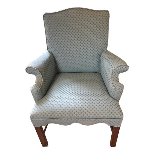 Vintage Queen Anne Style Arm Chair With Scalloped Seat Front For Sale