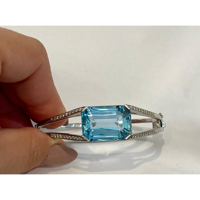 32 Ct Natural Aqua & Diamond Bangle /Bracelet in 18 Karat White Gold 46 Grams For Sale - Image 10 of 18