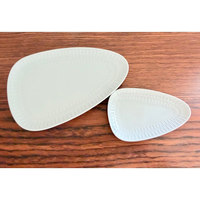Small German Hutschenreuther Trays, 1960s, Set of 2 For Sale - Image 10 of 11