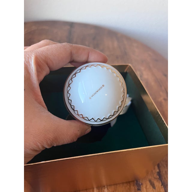 Wedgwood Wedgwood Holiday Splendour Bone China Christmas Ornament With 22 Karat Gold Accent For Sale - Image 4 of 8