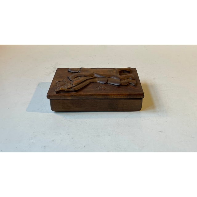 Mid-Century Folk Art Oak Box with Bear Attached Carved in Relief, 1950s For Sale - Image 3 of 10