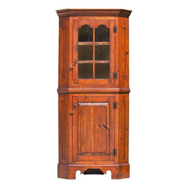 Stephen Von Hohen Early American Style Pine Corner Cabinet Vintage For Sale