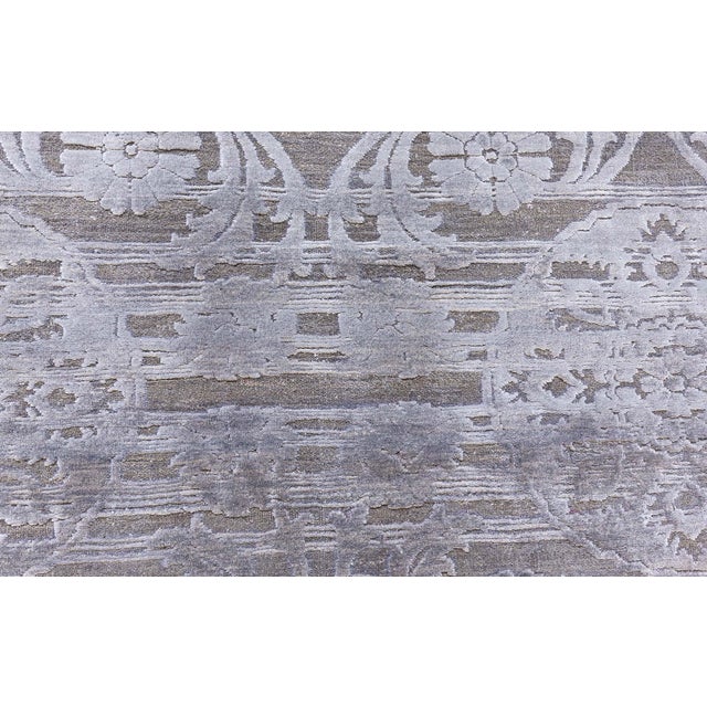 Gray Modern Indian Custom Rug in Tonal Grays – Floral Design by Doris Leslie Blau For Sale - Image 8 of 10