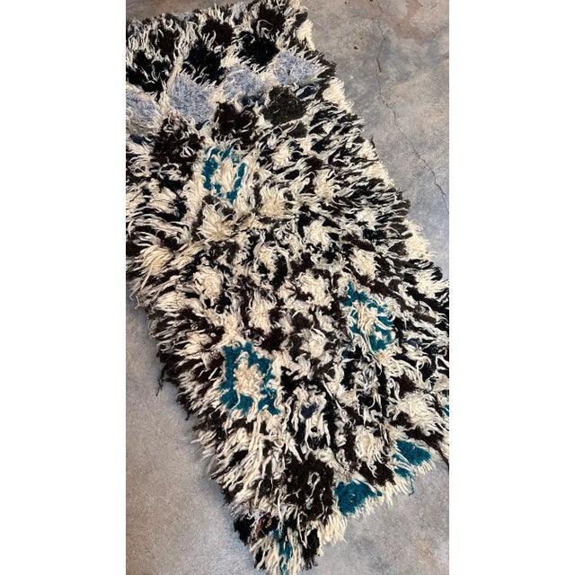 Tribal 1990's Moroccan Azilal Rug - 4.9 X 2.56 Ft For Sale - Image 3 of 11