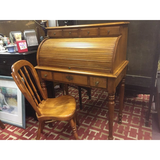 20th Century Traditional Tell City Young Republic Solid Rock Maple Roll