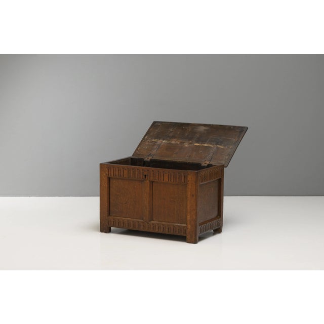 Mid 18th Century Brown Oak Box, 1760s For Sale - Image 5 of 9