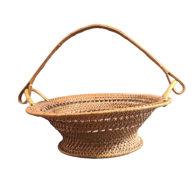 Mid 20th Century Vintage Wicker Tightly Woven Basket With Handle For Sale - Image 11 of 11