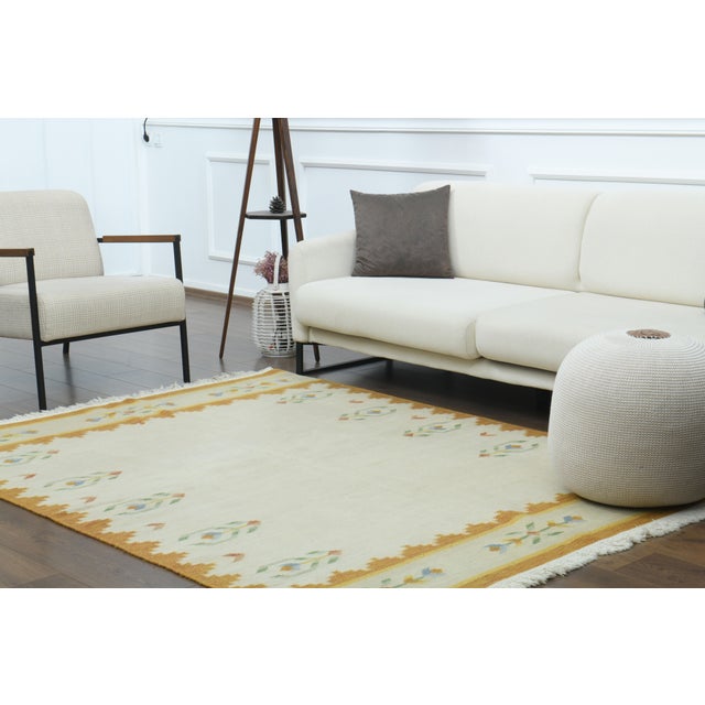 1970s Vintage Turkish Oushak Handmade Wool Cotton Cream Area Rug For Sale - Image 4 of 12