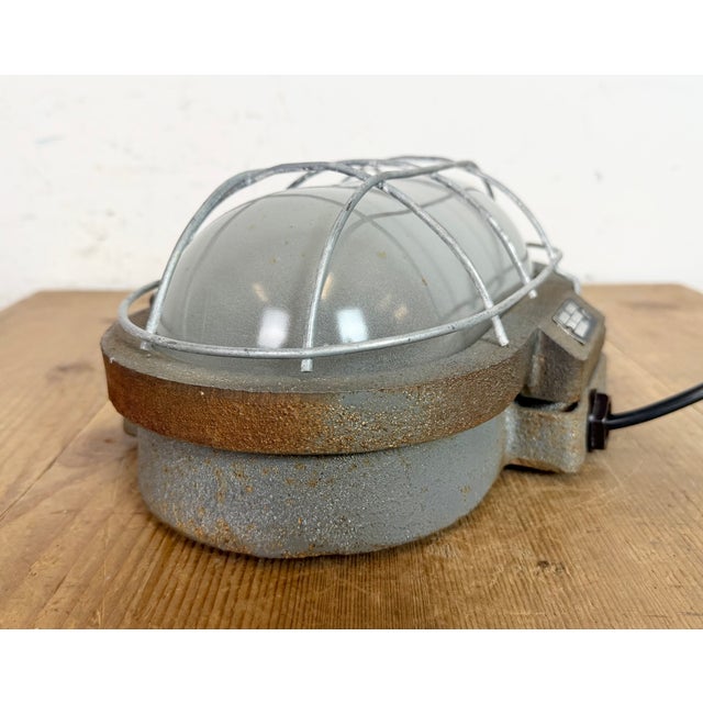 Metal Industrial Grey Cast Iron Wall Light from Elektrosvit, 1960s For Sale - Image 7 of 17