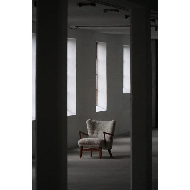 Vintage Lounge Chair in Oak and Shearling Lambswool by Viggo Boesen, 1950s For Sale - Image 14 of 18