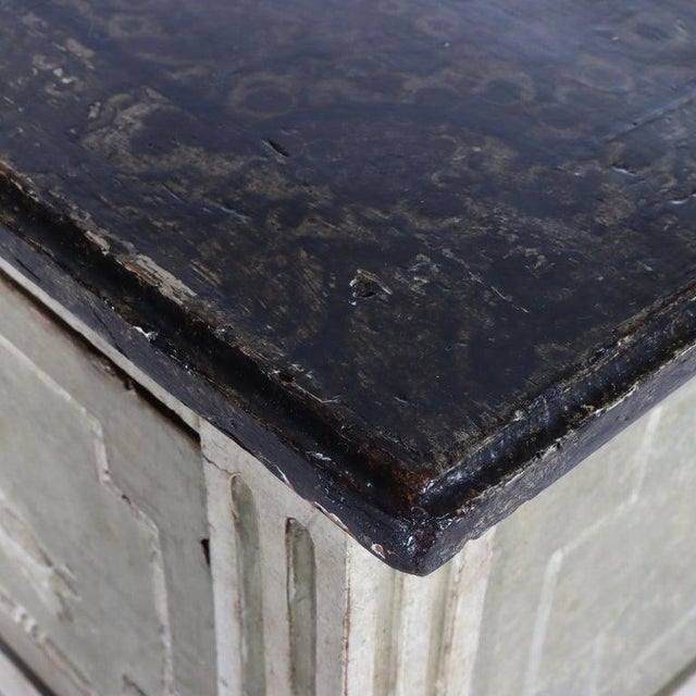 Antique French Classical 2-Drawer Commode With Carved Laurel Garland 17th/18thC For Sale - Image 14 of 18