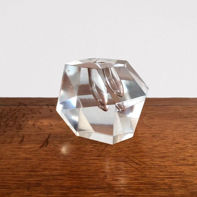 Stylish crystal bud vase by Timo Sarpaneva for Iittala Finland. The petite and elegant shape looks stunning in any...