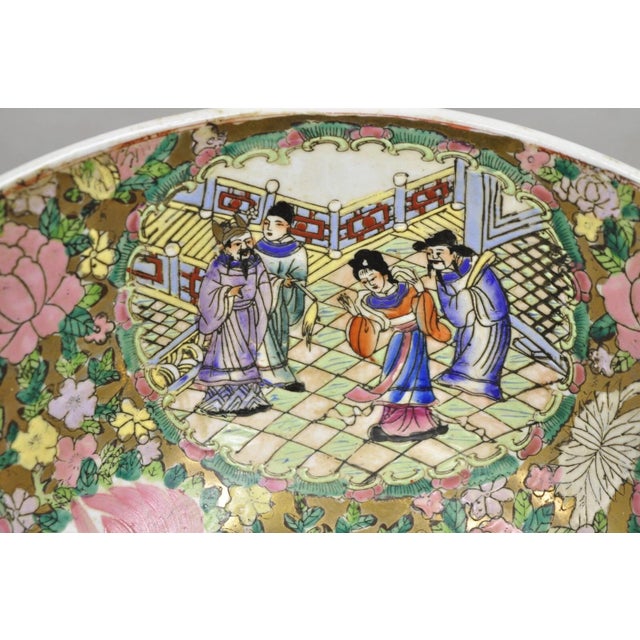Vintage Rose Medallion Chinese Export Porcelain Figural Painted Bowl For Sale - Image 4 of 12