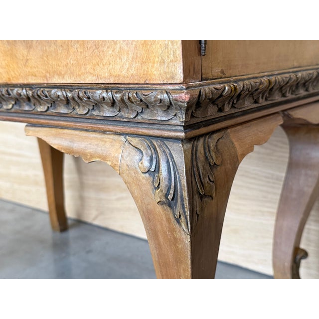 Early 20th Century Italian Bedside Tables in Light Oak with two doors, A Pair For Sale - Image 6 of 18