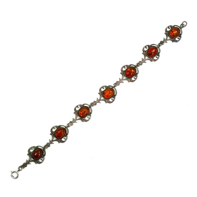 Traditional Antique Edwardian Sterling Amber Bracelet 1900s For Sale - Image 3 of 8