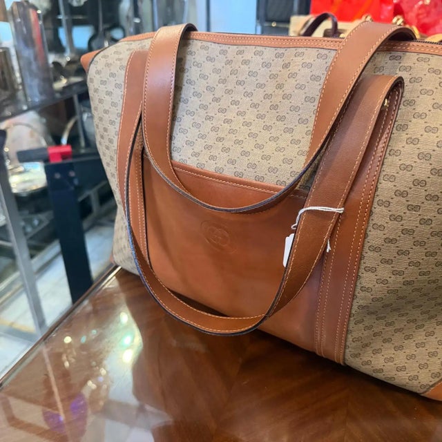 A 2000s Vintage Gucci Micro Gg Monogram Beige and Brown Coated Canvas Hand-Bag 7 For Sale - Image 14 of 18