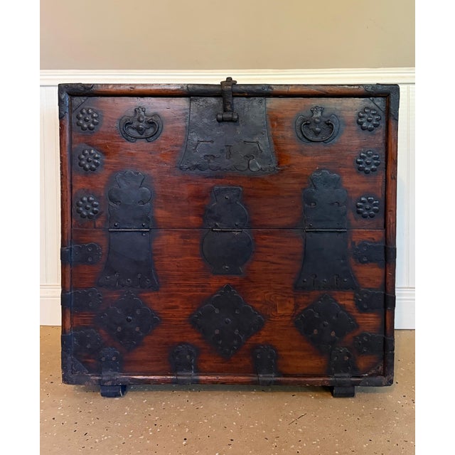 Red Rare Korean Gangwon Do Bandaji Chest Dynasty For Sale - Image 8 of 18
