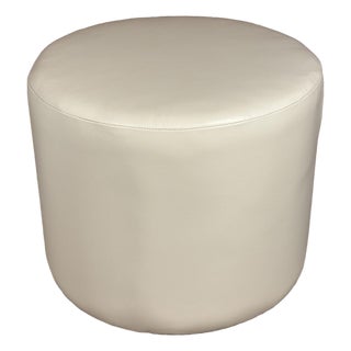 New Round Cream Italian Leather Ottoman Made in Usa 21 Inch Diameter Footstool Accent Decor For Sale