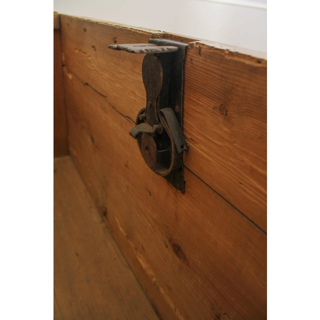 Antique Pennsylvania Dutch Paint Decorated Blanket Chest For Sale In Philadelphia - Image 6 of 13