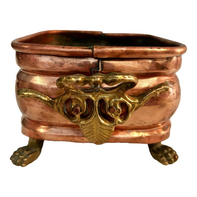 1900’s Art Nouveau Handcrafted Copper and Brass Jardinière Cachepot With Brass Paw Feet For Sale