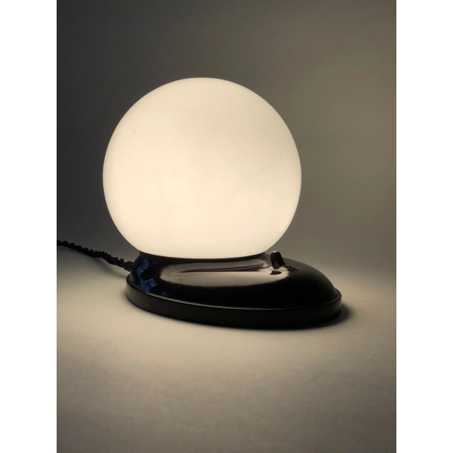 1920s Streamlined Styled Art Deco Table Lamp from Bakelite, 1920s For Sale - Image 5 of 13