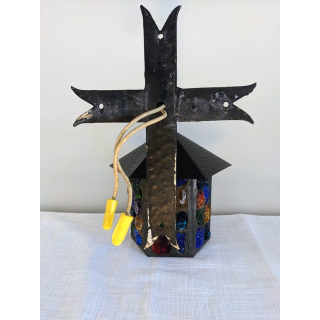 1950s Vintage Peter Marsh Chunk Glass Wall Lantern – Arts & Crafts Style – Multicolor Glass For Sale - Image 5 of 6
