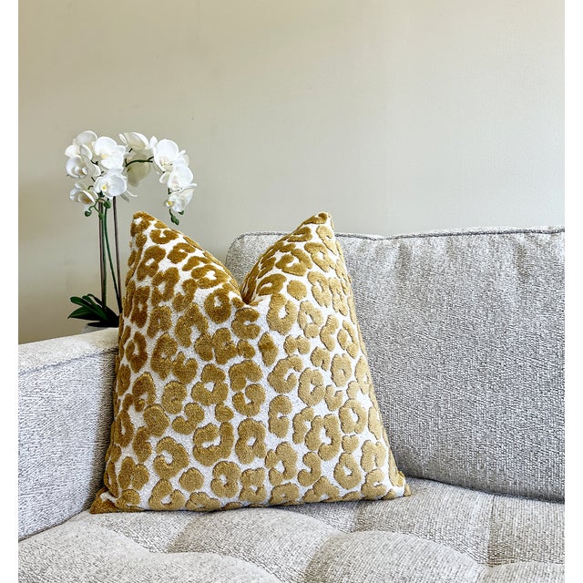 Our covers are crafted with tapered corners, ensuring a consistently square appearance without the “dog ear” look. Each...