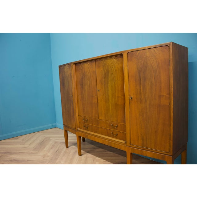 1960s Mid-Century Walnut Veneer Sideboard, 1960s For Sale - Image 5 of 11