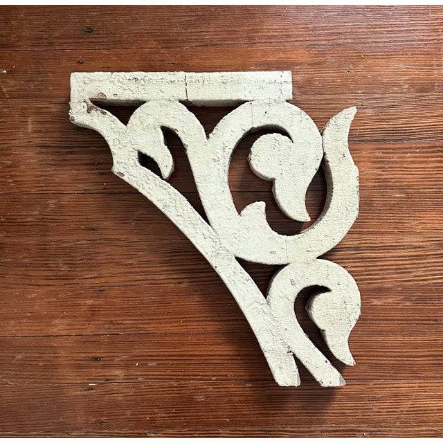American Antique White Distressed Wood Swan Head Corbel / Architectural Fragment #3 For Sale - Image 3 of 5