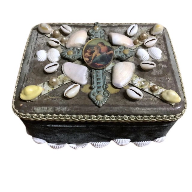 Early 20th Century Antique French Folk Art Keepsake Box For Sale - Image 5 of 7