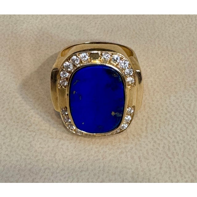 Contemporary 8.5 Ct Emerald cut Natural Lapis Lazuli + Diamond Ring 14 Kt Yellow Gold, 5.5 S For Sale - Image 3 of 18