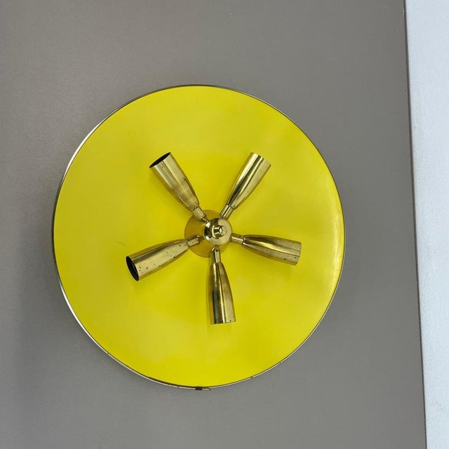 Theatre Wall Light in Brass + Yellow in the style of Stilnovo by Gio Ponti, Italy, 1950s For Sale - Image 16 of 18