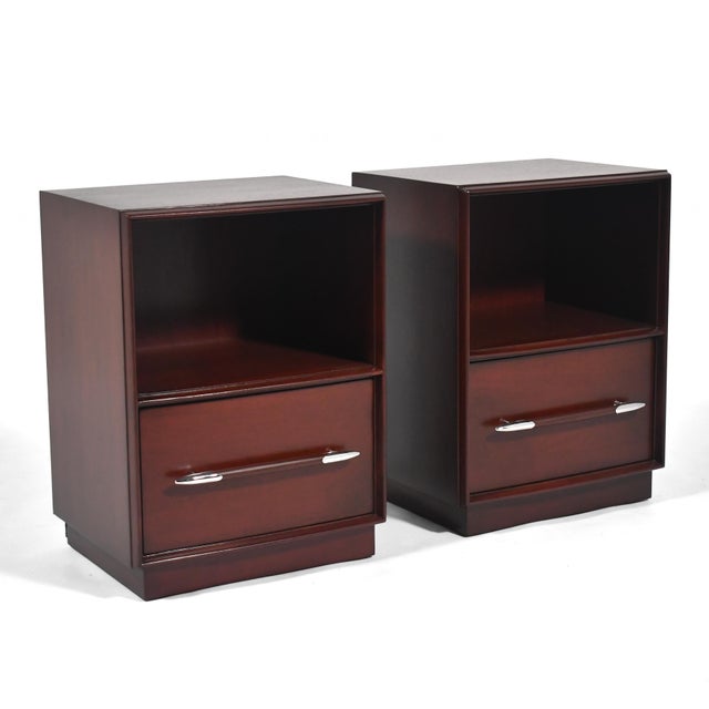 This pair of elegant Robsjohn-Gibbings nightstands by Widdocomb exhibit his signature style– refined, understated, and...