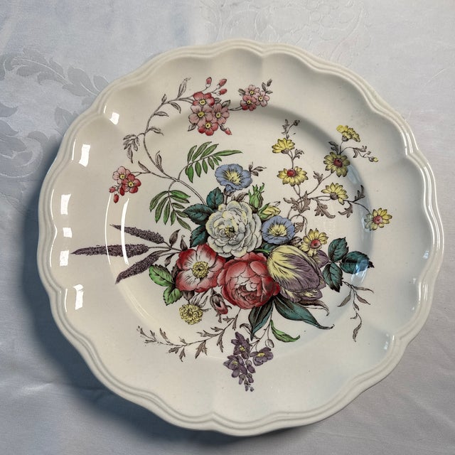 Ceramic Early 20th Century Copeland Spode “Gainsborough” Set of 6 Dinner Plates. For Sale - Image 7 of 9