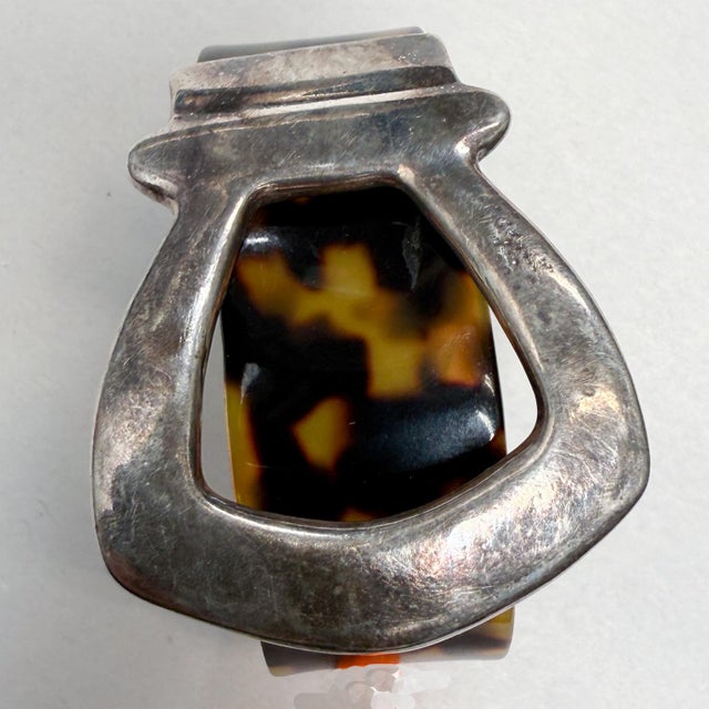 1980s Vintage Modern Faux Tortoise Shell Silver Cufflink For Sale - Image 5 of 11