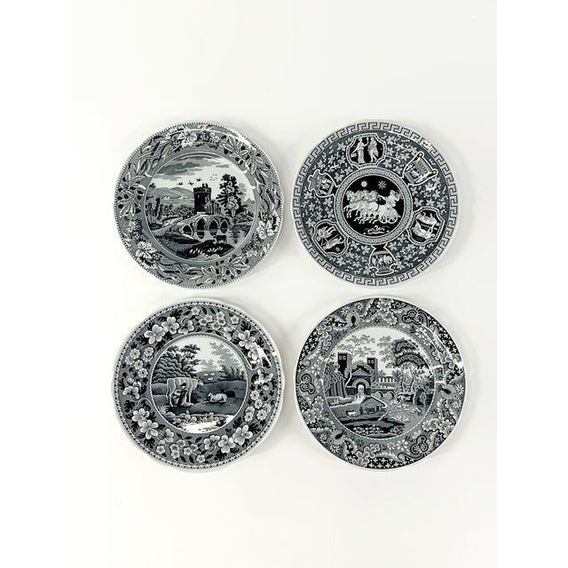 Set of 4 Vintage Spode Black and White 10.5" Decorative Dinner Plates. The Archive Collection. For Sale In Atlanta - Image 6 of 12