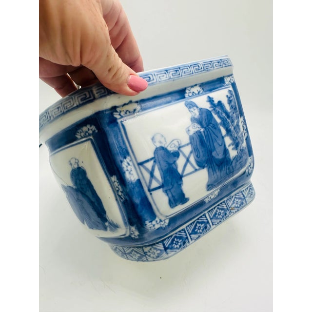 Ceramic Vintage Chinoiserie Blue and White Planter For Sale - Image 7 of 8