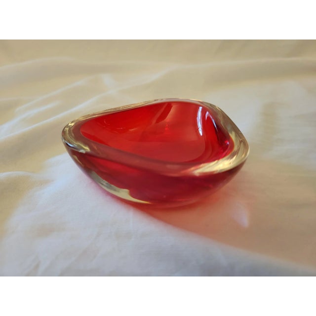 Murano Glass Sommerso 1960s Set of 3 Vintage Murano Style Sommerso Catchalls For Sale - Image 4 of 11