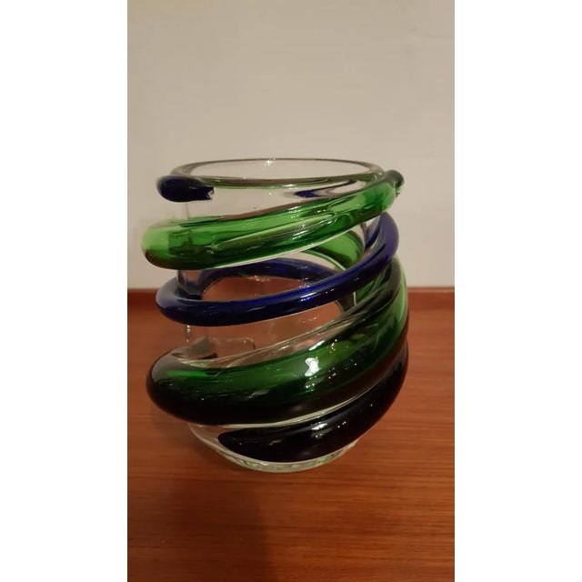 Born in Venice from a family of artists, Senor Gaspari started his career as a painter in the 30s, to join the Spatialism...