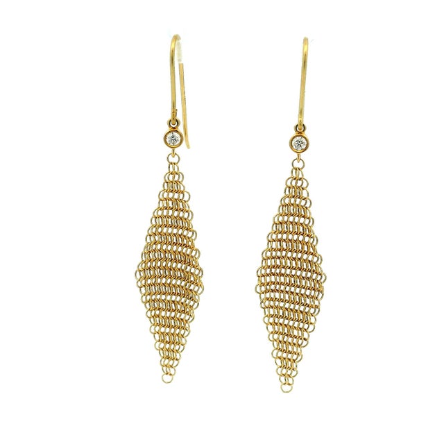 Contemporary 1980s Pair of Elsa Peretti for Tiffany & Co. 18k Gold Mesh Diamond Drop Earrings For Sale - Image 3 of 14