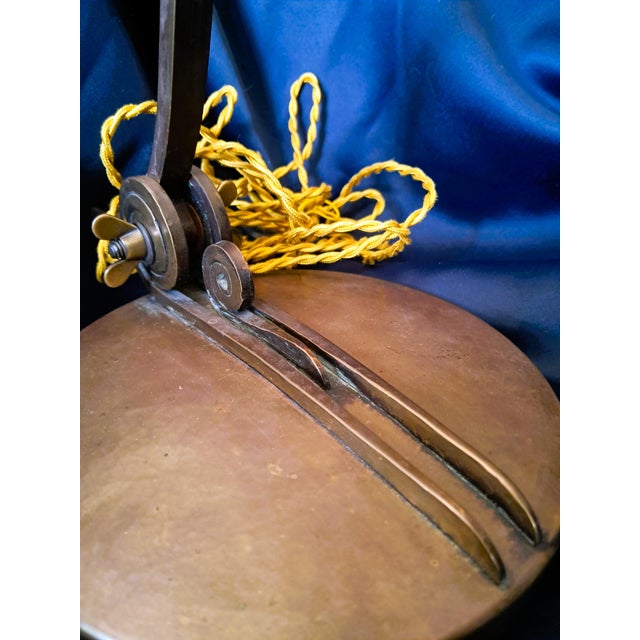 Art Nouveau Desk Lamp in Brass and Opaline, 1890s For Sale - Image 4 of 13