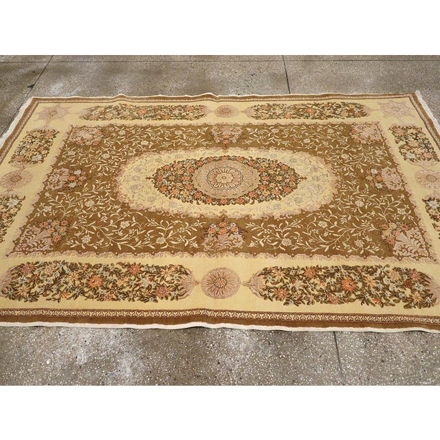 Galerie Shabab Collection Mid-20th Century Turkish Herekeh Rug For Sale In New York - Image 6 of 10