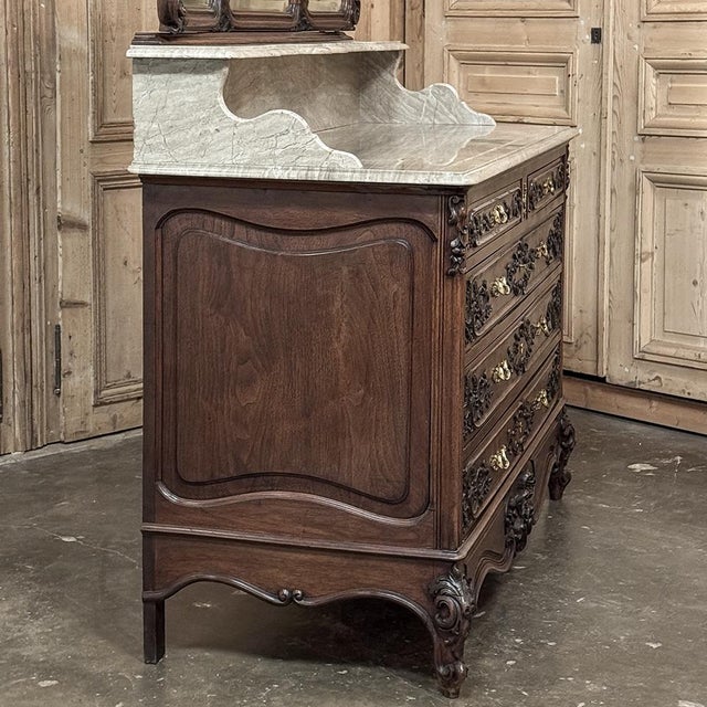 19th Century French Louis XV Walnut Washstand ~ Dresser For Sale - Image 15 of 17