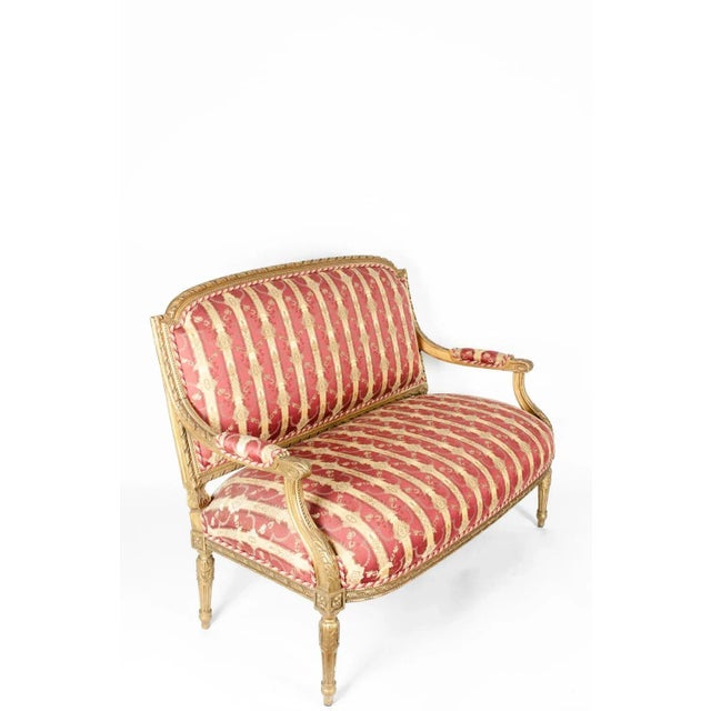 French Early 19th Century Louis XVI Style Giltwood Frame Settee For Sale - Image 3 of 13