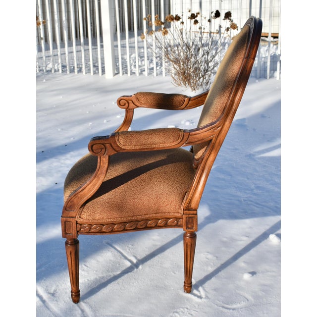 French Vintage Fairfield Louix XVl French Style Carved Fruitwood Round Back Arm Chair For Sale - Image 3 of 12