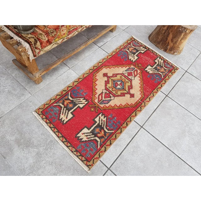 Farmhouse 1950s Red Oushak Turkish Rug For Sale - Image 3 of 10